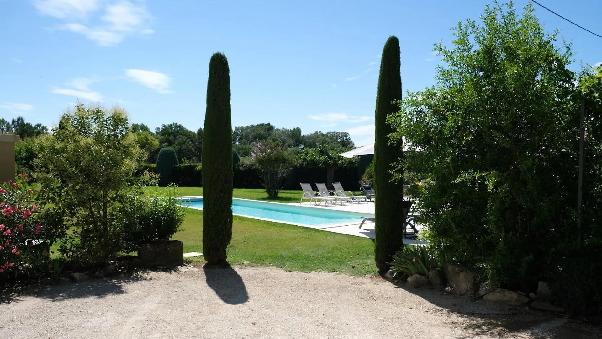 Maison Provençale avec piscine chauffée avec une jolie vue sur le Luberon, située au calme à Robion, proche de l'Isle sur la Sorgue, LS2-326 AMIRADOU Vila Villa Robion en Luberon